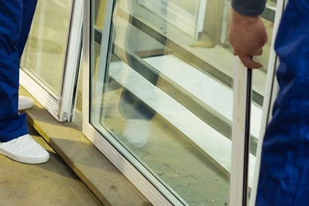 Commercial Glass Repair Technician in Aventura, FL